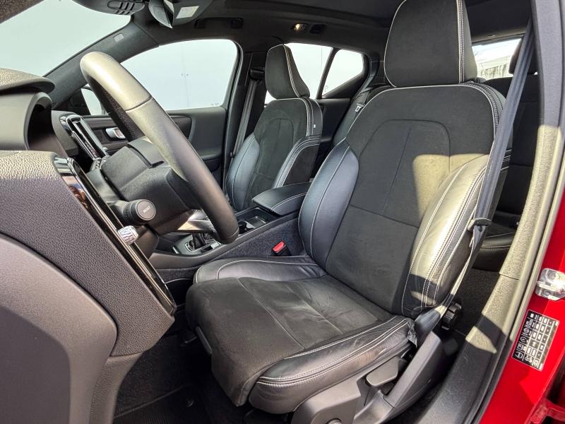 VOLVO XC40 T2 129ch R-Design