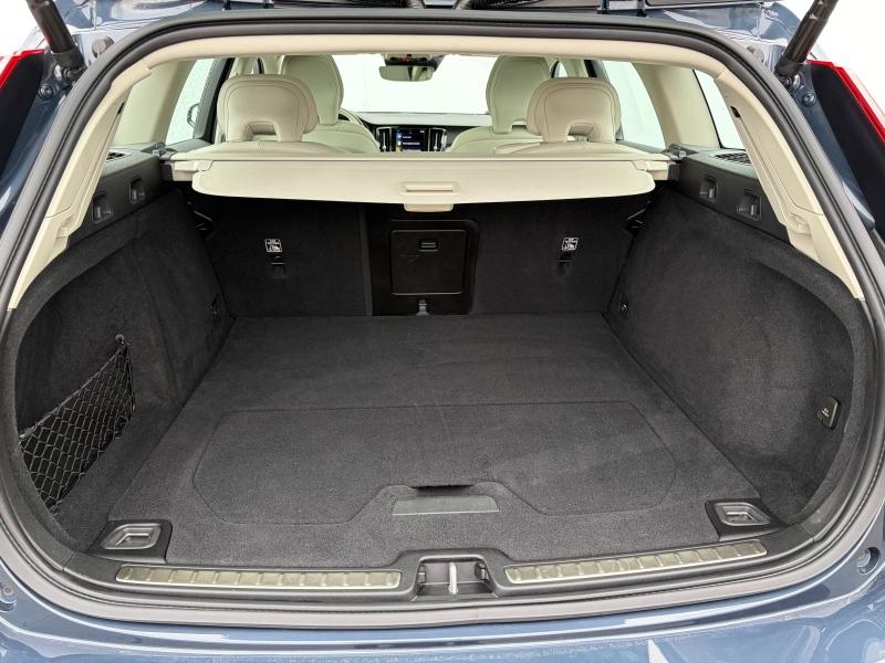 VOLVO V60 Cross Country B4 AWD 197ch Pro Geartronic