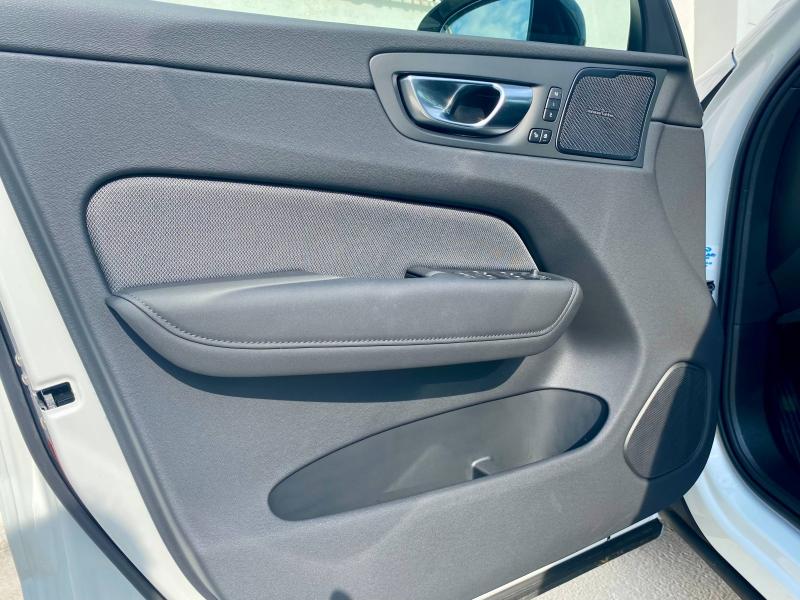 VOLVO XC60 T6 Hybride Rechargeable 253 + 145ch Black Edition Geartronic 8 AWD