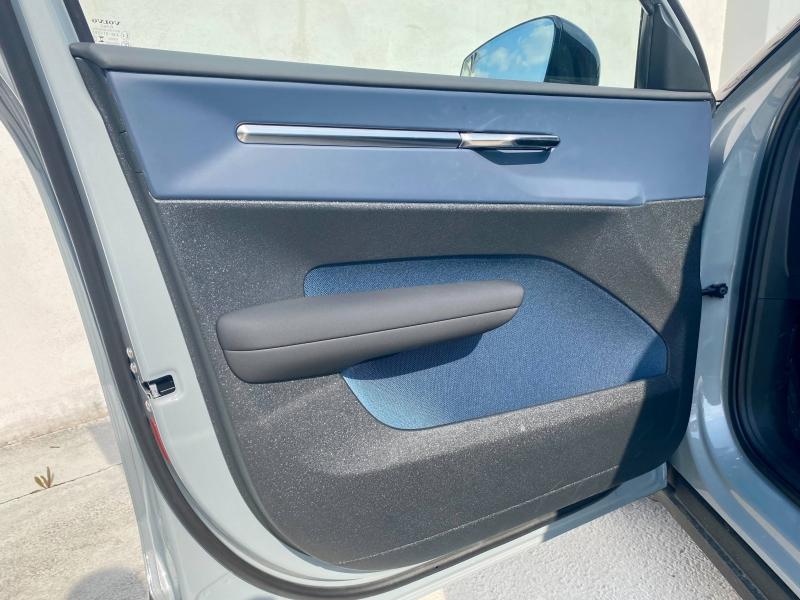 VOLVO EX30 Single Extended Range 272ch Plus