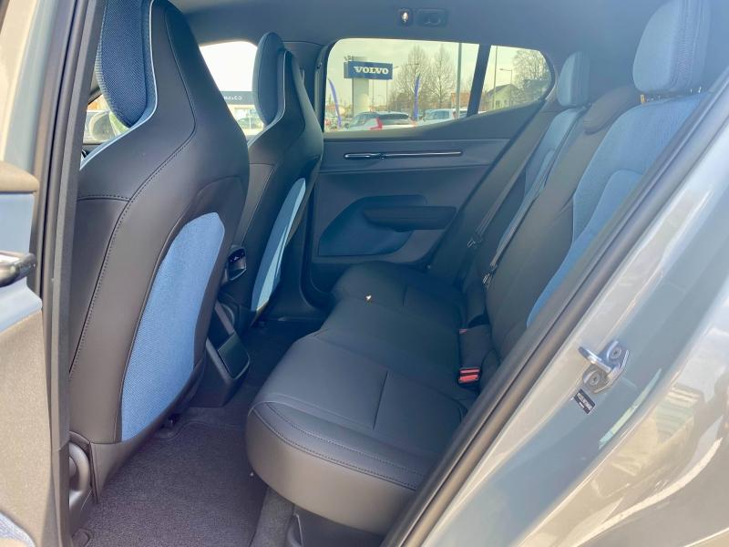 VOLVO EX30 Single Extended Range 272ch Plus