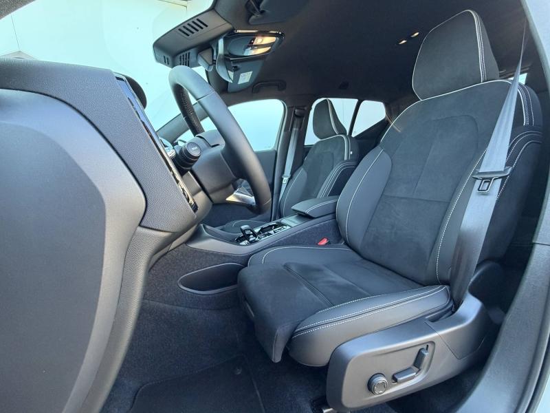 VOLVO XC40 B3 163ch Black Edition DCT 7