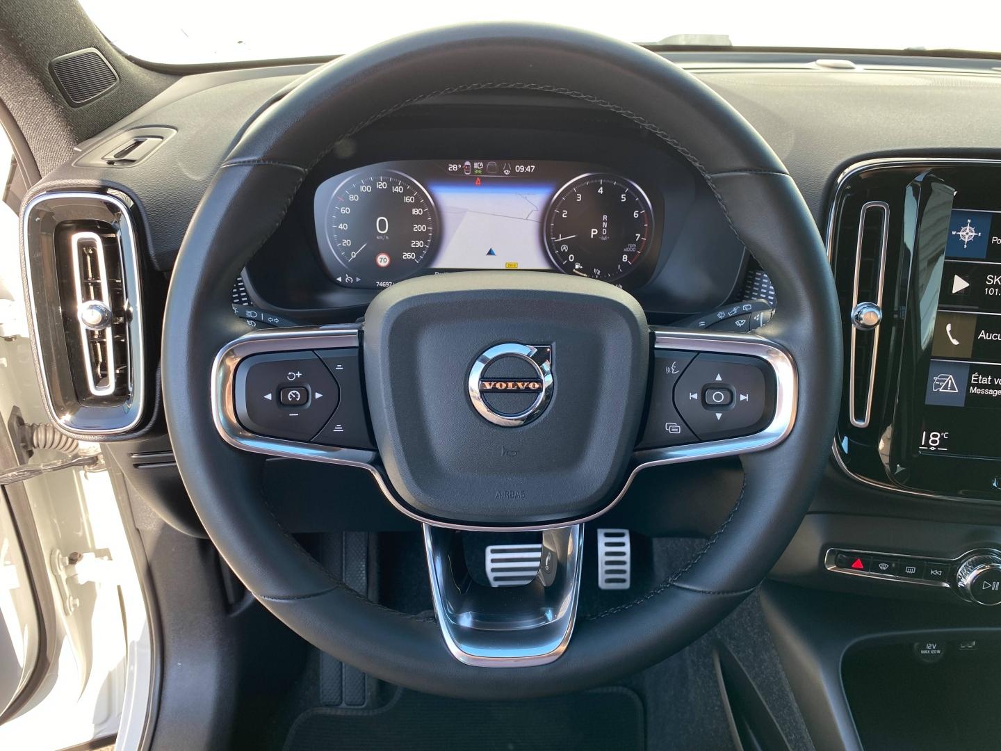 VOLVO XC40 T3 163ch R-Design Geartronic 8