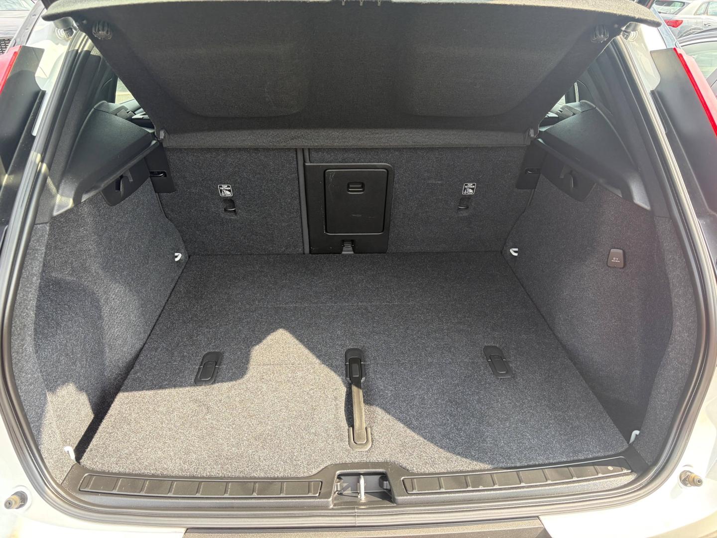 VOLVO XC40 T3 163ch R-Design Geartronic 8