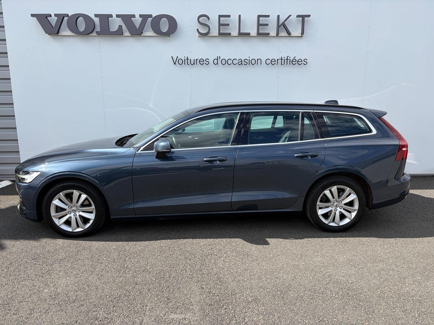 VOLVO V60 B4 197ch Momentum Business Geartronic 8