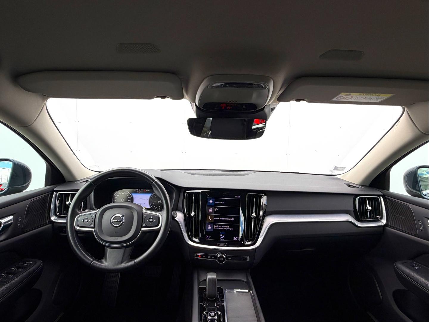 VOLVO V60 B4 197ch Momentum Business Geartronic 8